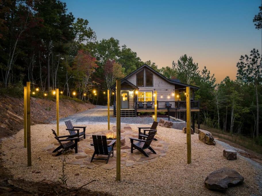 The Llaguna Lodge - New Cabin, Sleeps 10, Fire Pit, Hot Tub, In Blue Ridge , Ga Luaran gambar