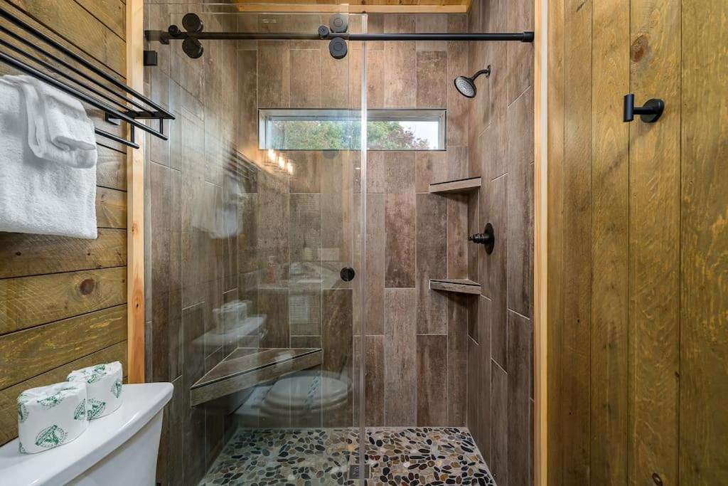 The Llaguna Lodge - New Cabin, Sleeps 10, Fire Pit, Hot Tub, In Blue Ridge , Ga Luaran gambar